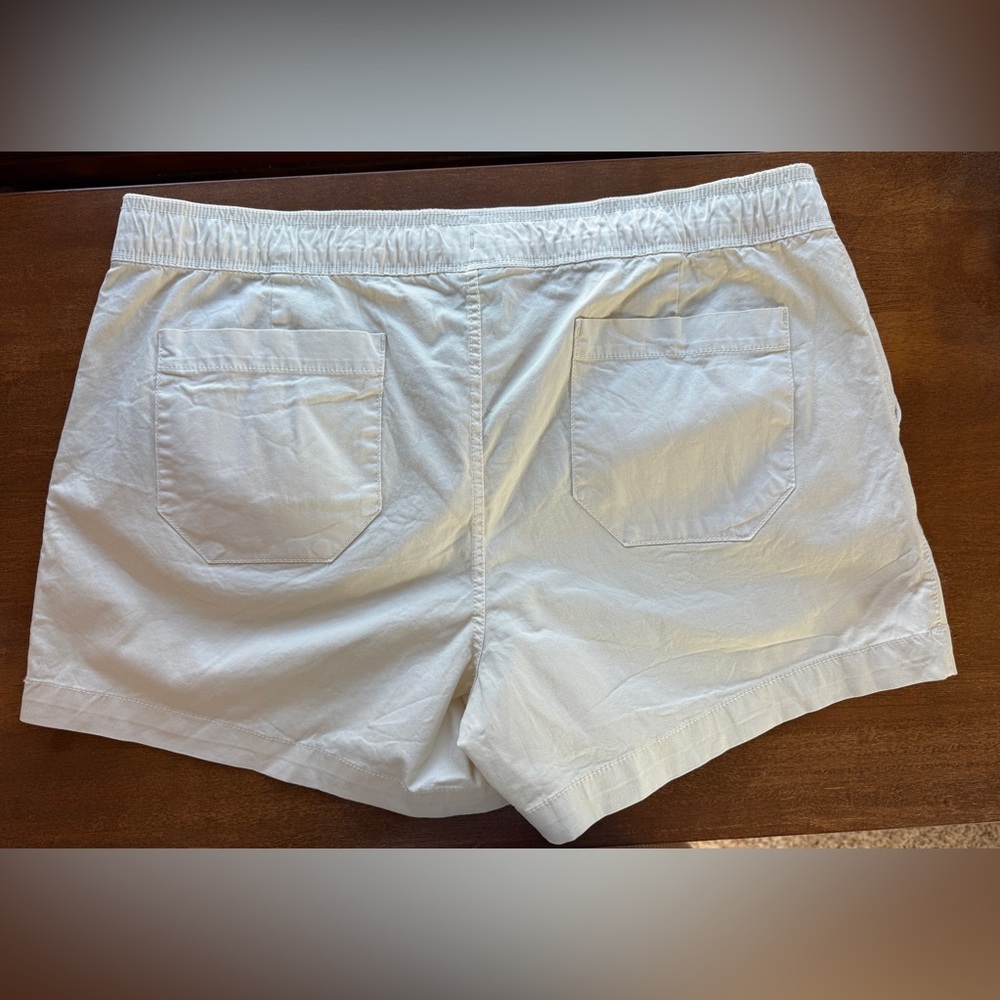 The North Face Motion Pull on Short Vintage White Women's Large NWT - Picture 2 of 8